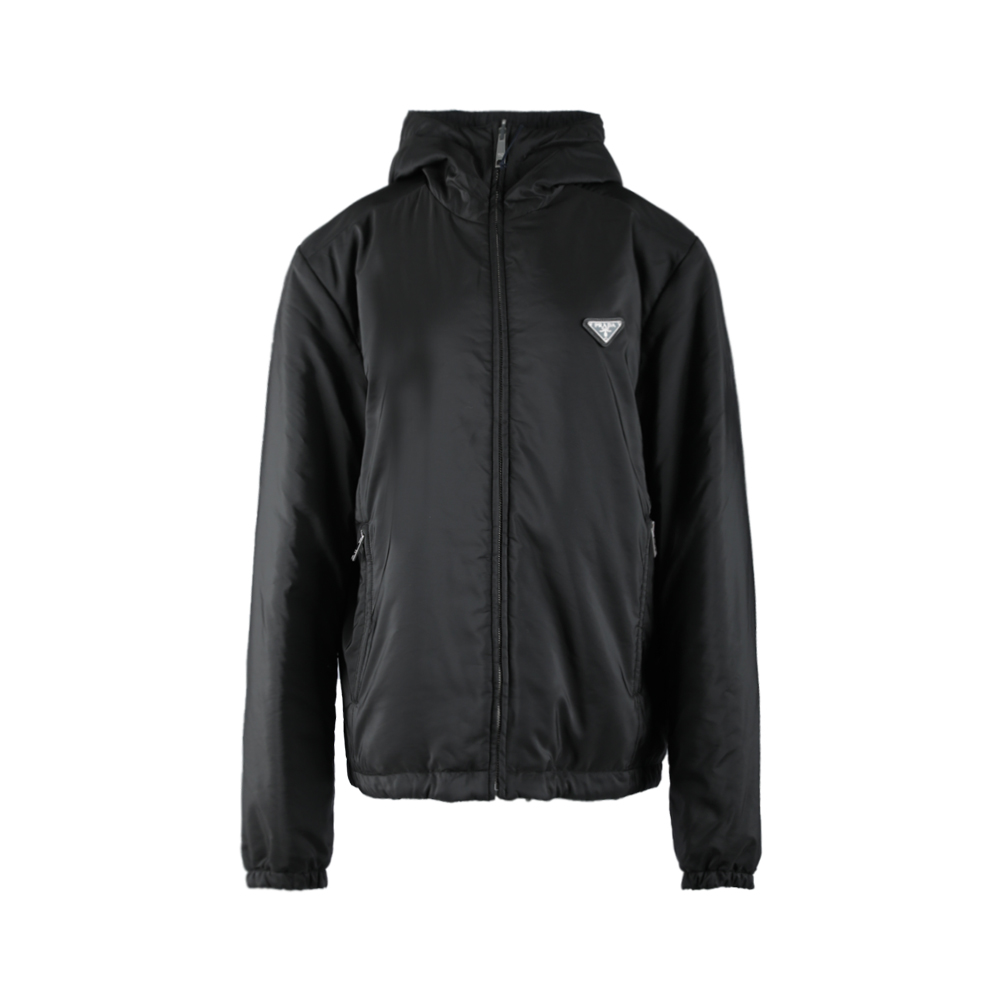 26SS 삼각로고 후드 패딩 자켓 블랙 SGB224 106O F002L