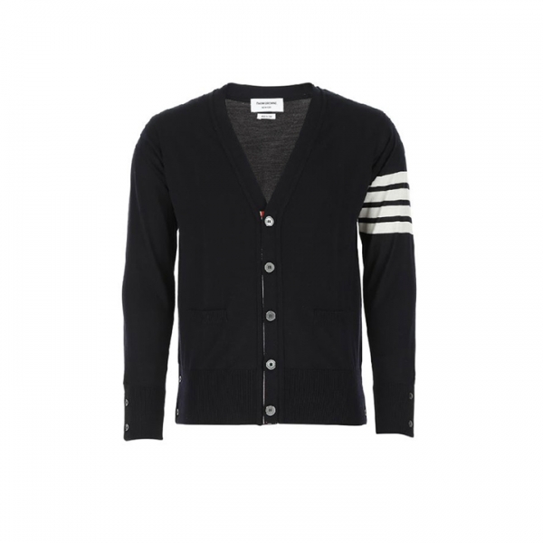 ◆당일◆26SS 사선 완장 클래식 메리노 울 가디건 네이비 MKC002A Y1014 415