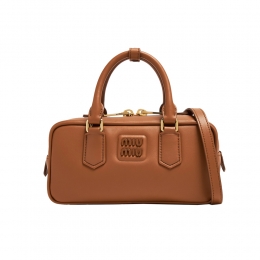 26SS 로고 아르카디 레귤러 크로스&토트백 코냑 5BB142 ACR3 F0046