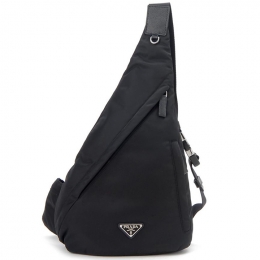 ◆당일◆25FW 삼각 로고 슬링백&백팩 블랙 2VZ092 2DMG F0002