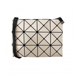 26SS 바오바오 루센트 크로스백 베이지 BB66 AG056 40