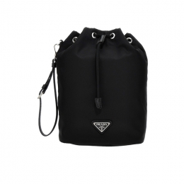 ◆당일◆26SS 삼각로고 드로스트링 버킷백 블랙 1NS369 R067 F0002