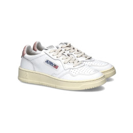 26SS 여성 메달리스트 로우탑 스니커즈 화이트/핑크탭 AULW LL16