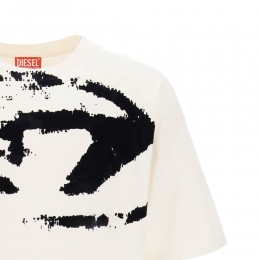 26SS T-BOXT-N14 벨벳 로고 티셔츠 화이트/블랙 A13049 0DQAU 141A