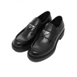 ◆당일◆25FW 삼각로고 브러시드 로퍼 블랙 2DE127 055 F0002