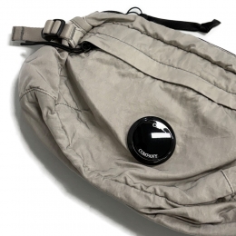 ◆당일◆26SS 렌즈 와펜 나일론 B 웨이스트백 도브그레이 20CMAC734A 005269G 904