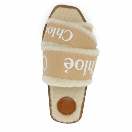 ◆당일◆우디 로고 스트랩 시어링 샌들 탄 CHC21W543U5 275