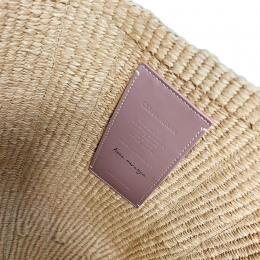 ◆당일◆25FW 로고 스트랩 우디 라지 바스켓백 탄로즈 CHC23AS380L18 6L6