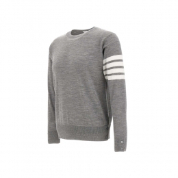 ◆당일◆26SS 사선완장 클래식 크루넥 풀오버 니트 페일그레이 MKA002A Y1014 058