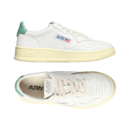 26SS 여성 메달리스트 로우탑 스니커즈 라이트그린 AULW LL56