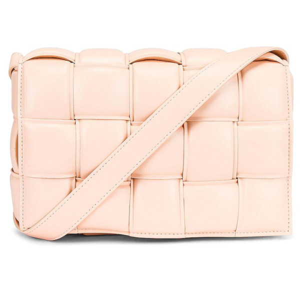 ◆당일◆23FW 맥시 인트레치아토 카세트 패딩 크로스백 멜론워시드 591970 VCQR1 6705